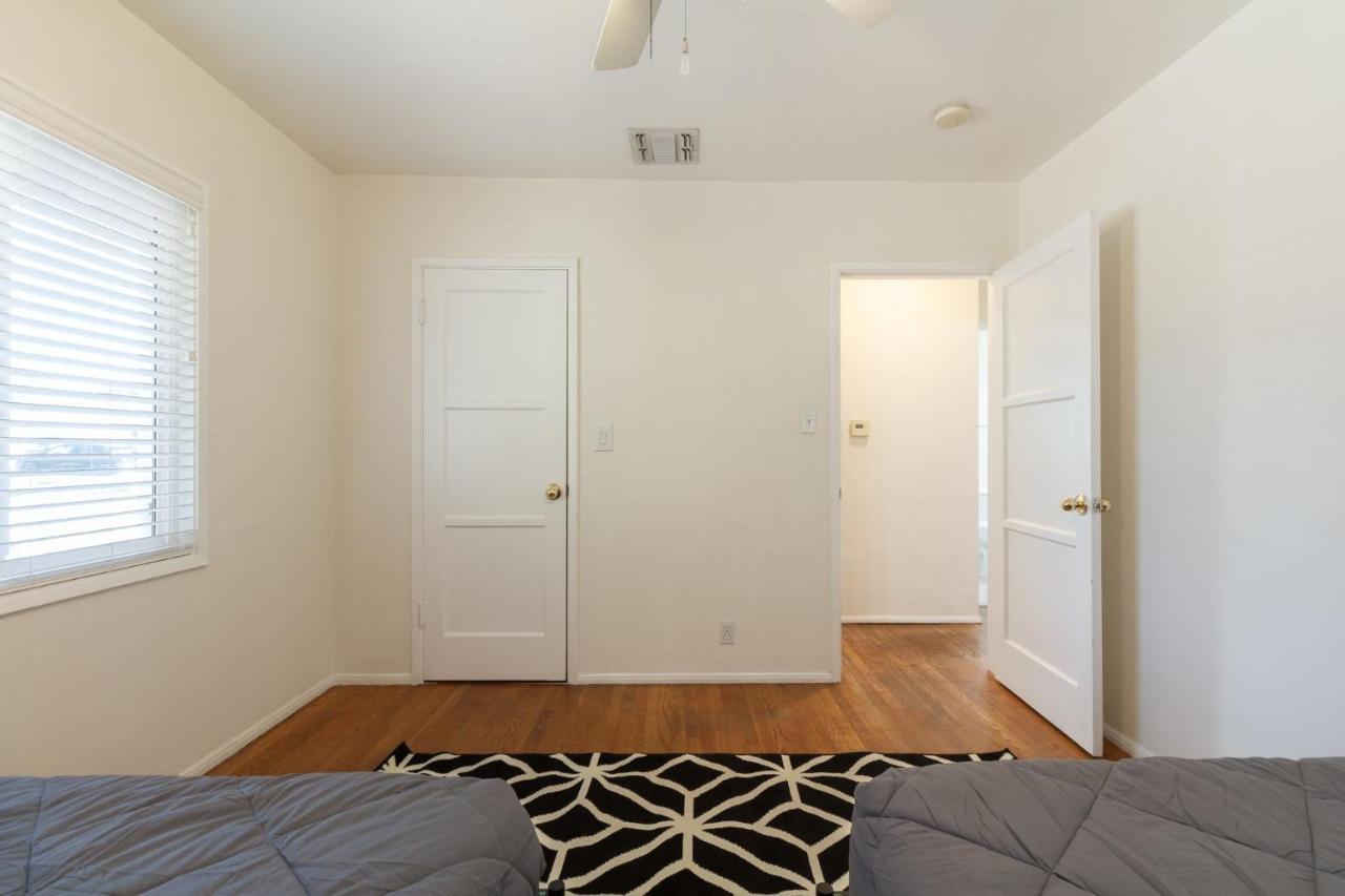 Vakantiehuis Encino Charmer With Large Backyard
