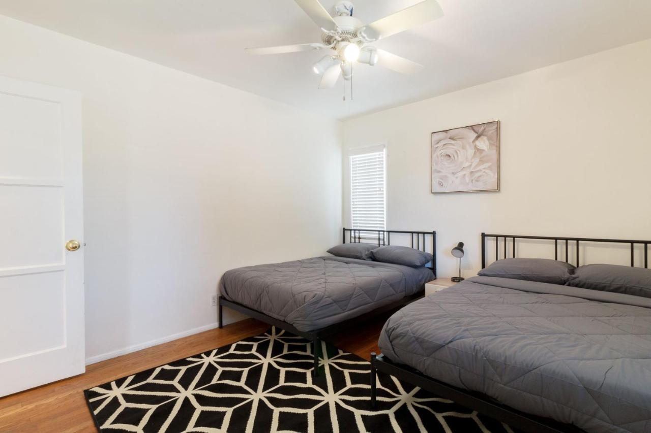 Vakantiehuis Encino Charmer With Large Backyard Los Angeles